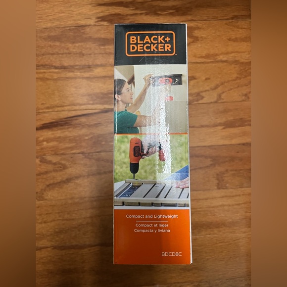 Black + Decker 8V Max Cordless Lithium Ion Drill BCDC8C NEW IN BOX - Picture 4 of 5